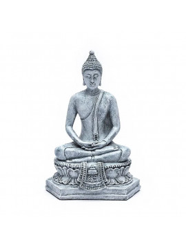 Buddha care meditează...